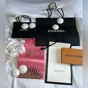 Bundle of designer shopping bags etc